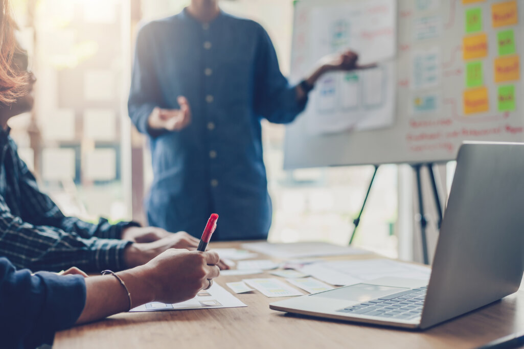 【発注フェーズの注意点】制作会社と依頼主、どちらがやるの?となりやすいポイント