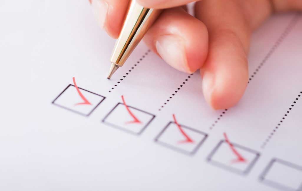 コーポレートサイトに含む情報は?