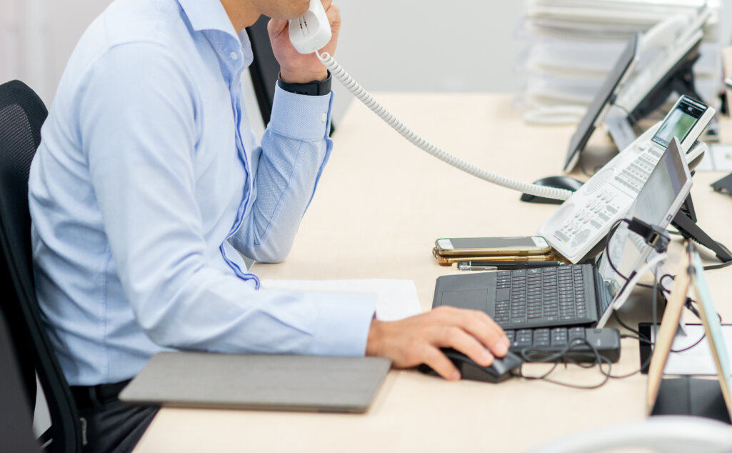 インサイドセールスとは