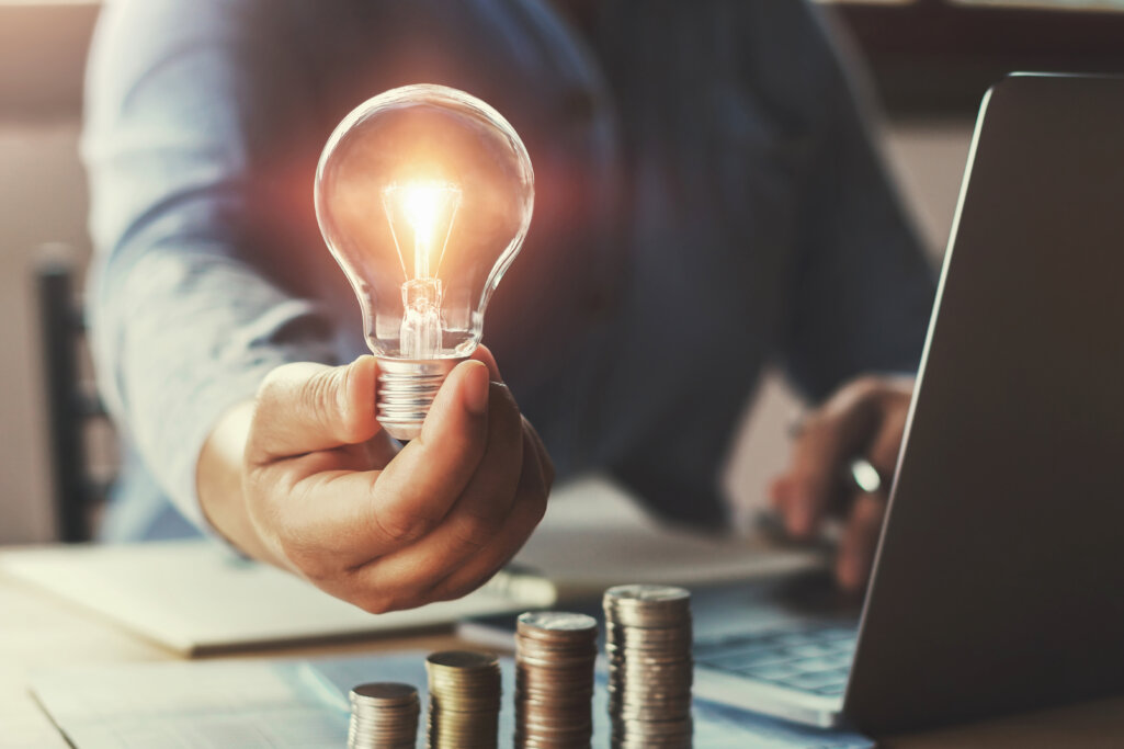 「執筆費用」以外で発生する費用は?