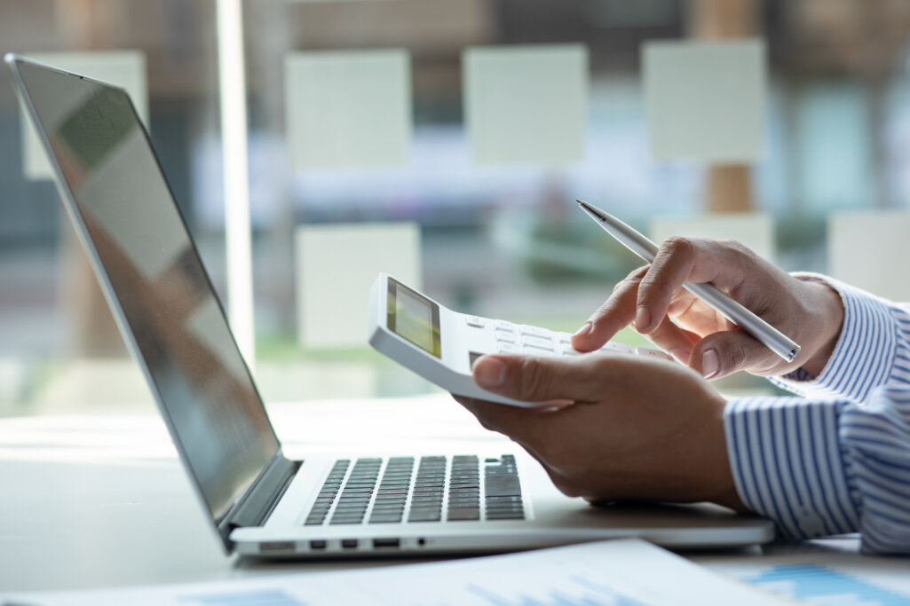 アクセス解析レポートの費用・相場