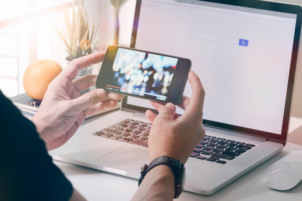 Facebookの動画広告