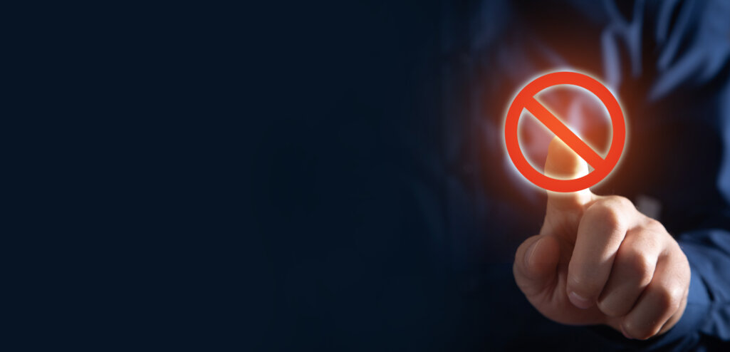 Facebook広告アカウントが停止される原因